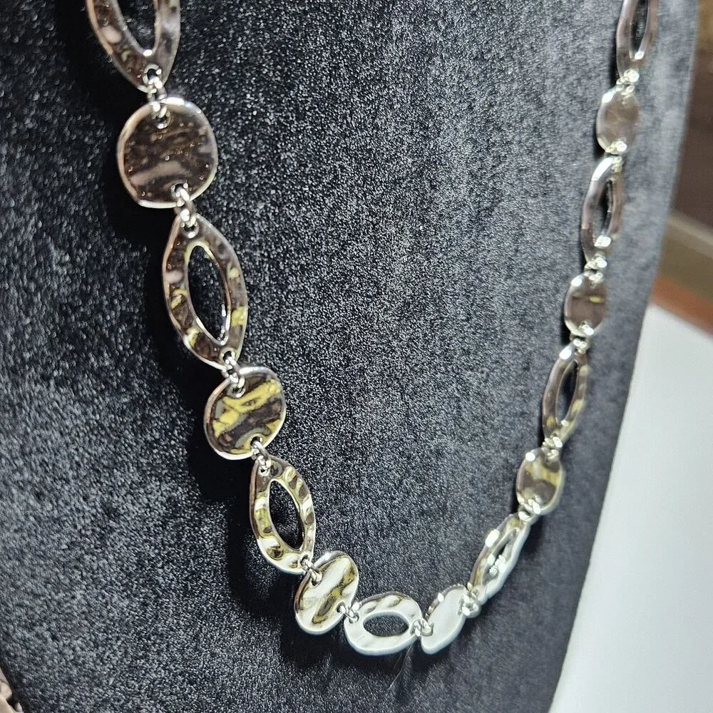 Time And Tru Silver Tone Chunky Chain Necklace 36